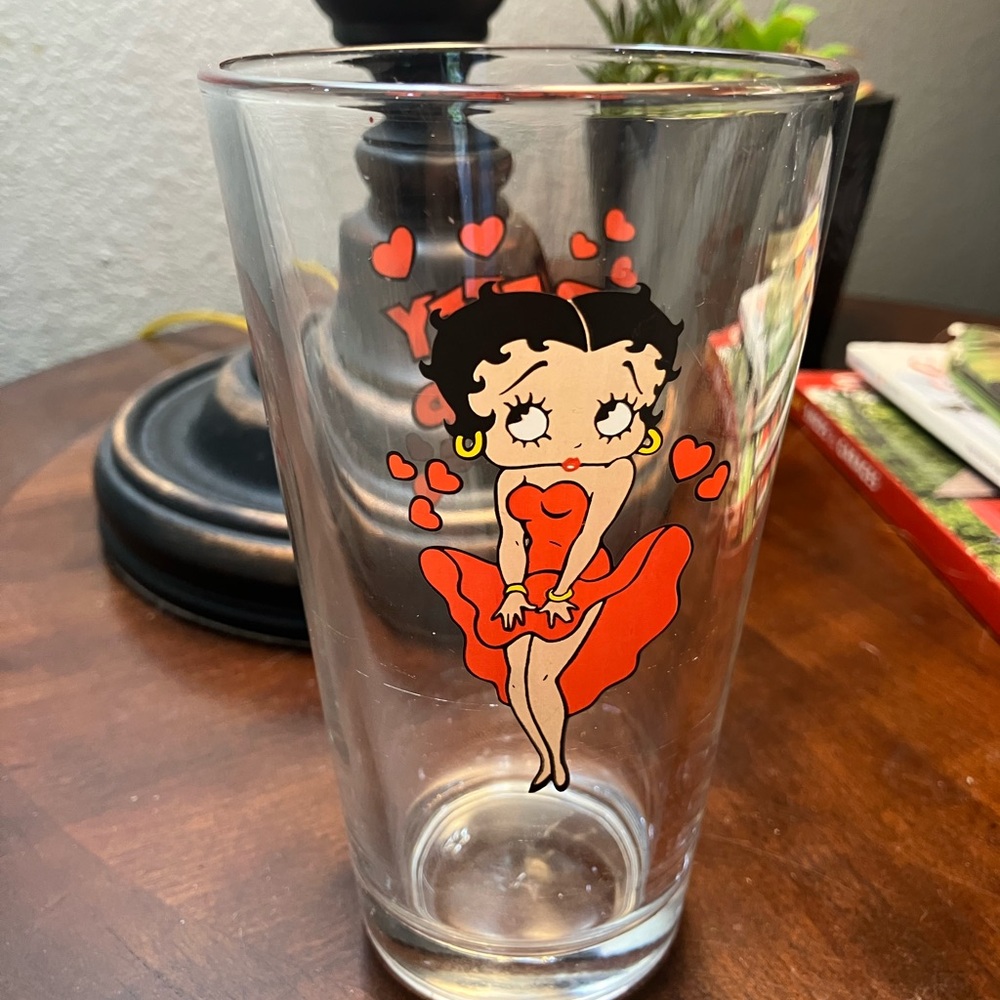 BETTY BOOP MARILYN VIBES 1998 drinking glass 6”